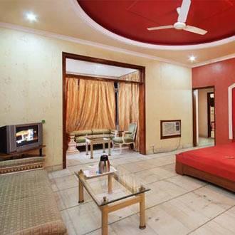 Hotel Mandakini Palace Kanpur Exterior photo